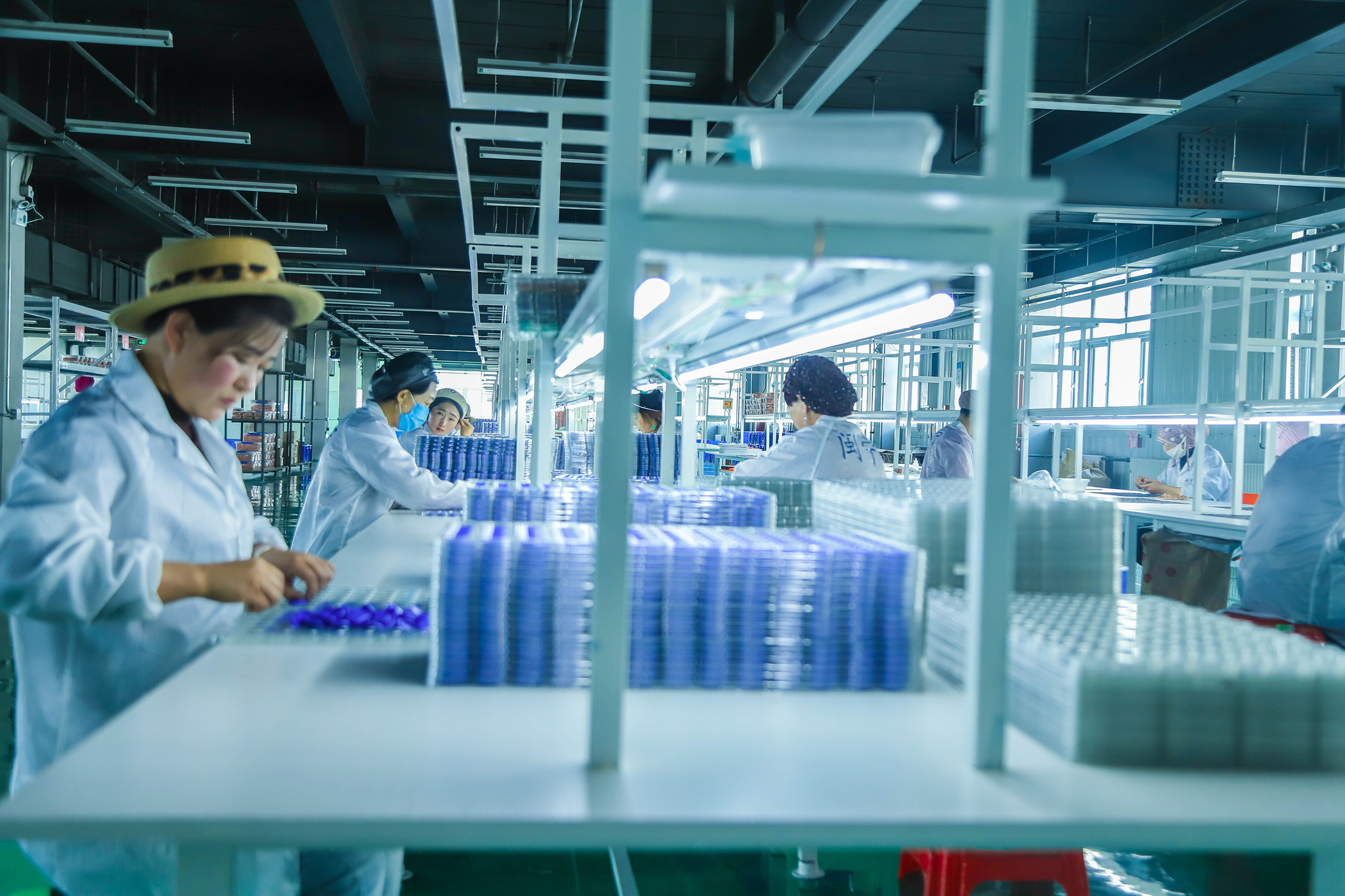 百乐博集团宁夏工厂获得一项用于智能卡加工的超声波焊接装置专利