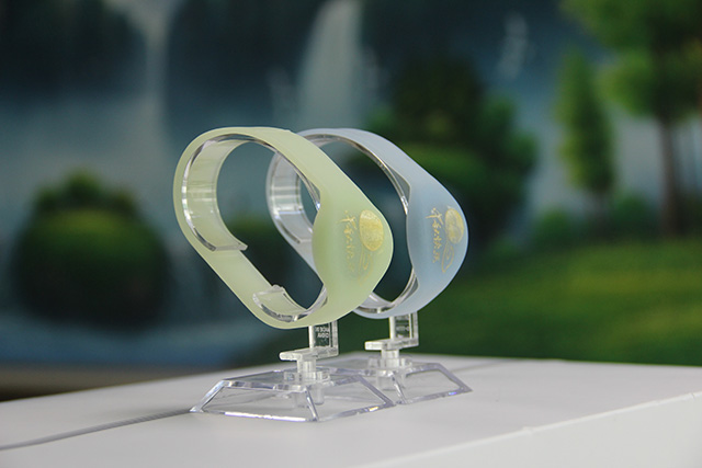 镭射卡是什么卡？？？？