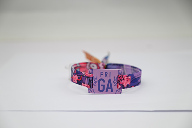 能定位的校园卡你见过吗？？？