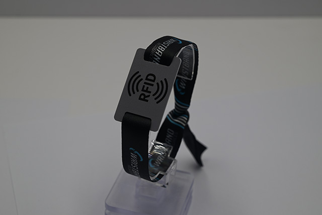 怎样设计、制作高等的VIP会员卡？？？？？