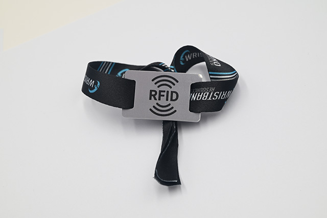 感应式PVC卡常用的芯片有哪几种呢？？？？？