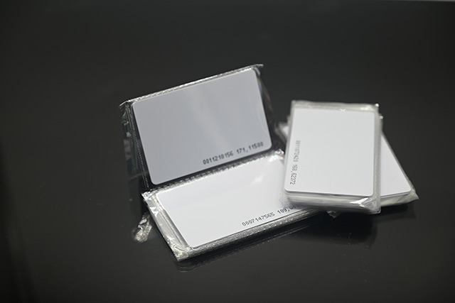 充电卡怎么办理？？？？？？怎样使用？？？？？？