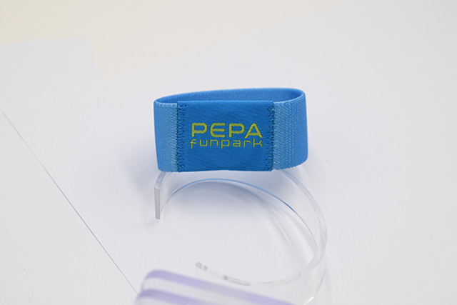 为什么IC卡保密水平这么高呢，，，，金属卡是怎么打造的呢