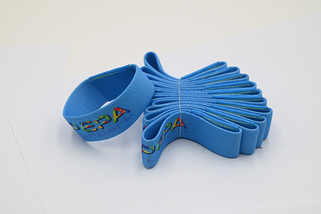 条码卡，，，，磁条卡，，，，ID卡和IC卡它们有什么区别